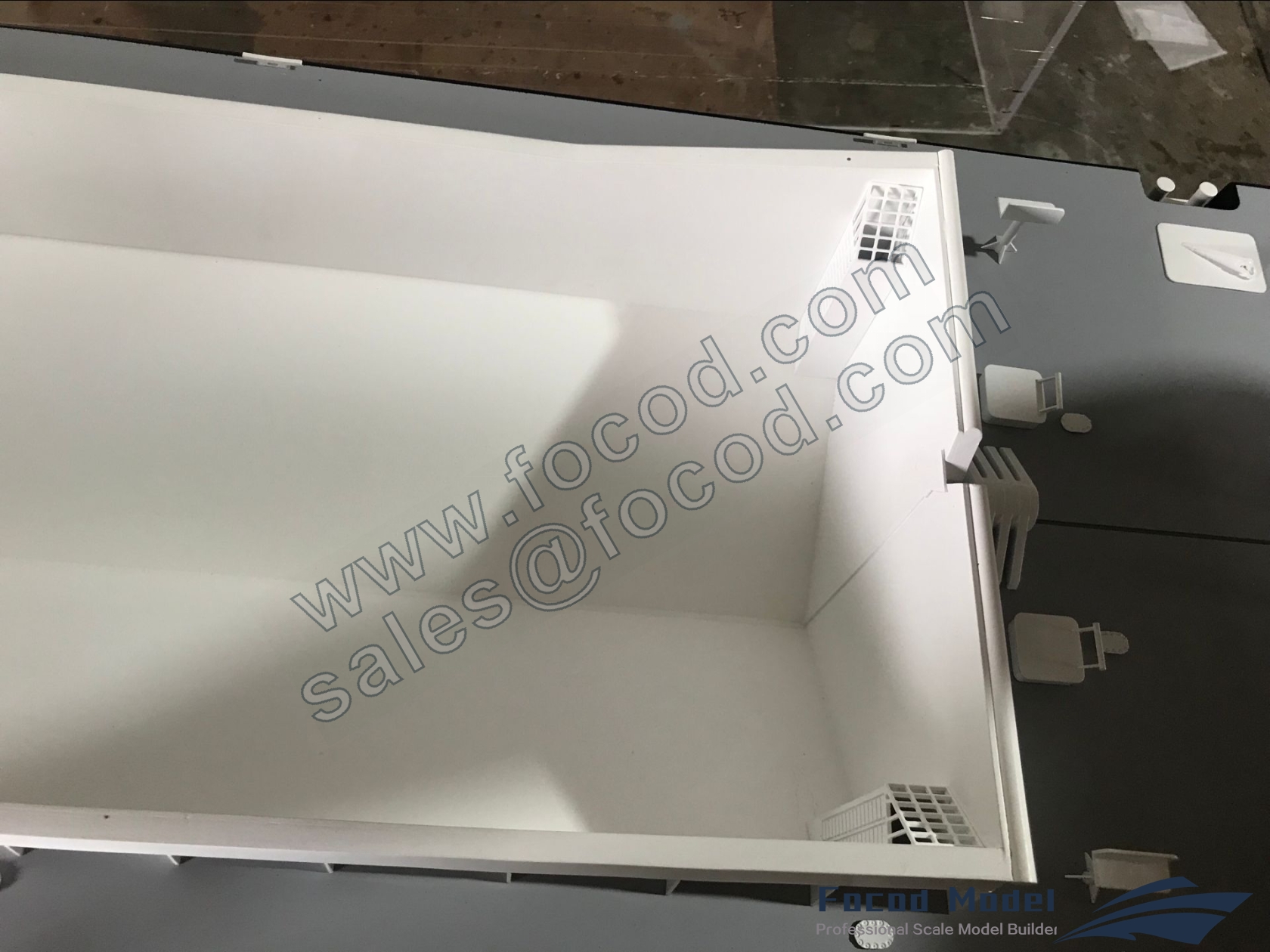 custom made model of 50m dredging vessel and 81.4m loading vessel